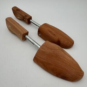 Cedar Shoe Trees Set of Two Spring Loaded Dewitt Auburn NY Made in USA